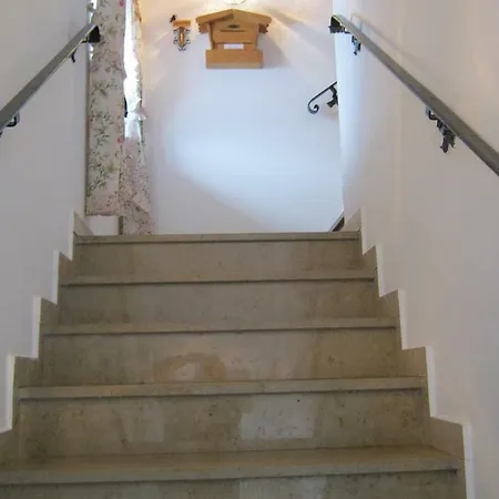 Fewo 6, Haus Zahmer Kaiser, App. 1 * Reit im Winkl