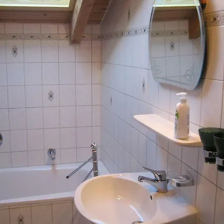 Fewo 6, Haus Zahmer Kaiser, App. 1 Appartement Reit im Winkl