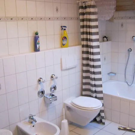 Fewo 6, Haus Zahmer Kaiser, App. 1 Appartement Reit im Winkl
